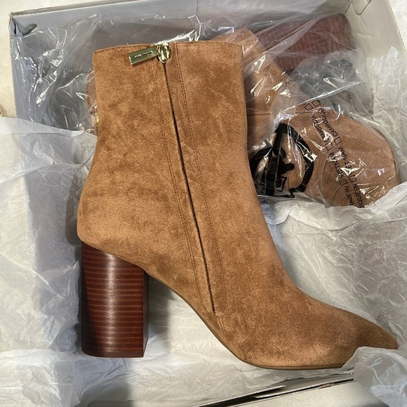 Michael Kors Women’s Hazel Flex Bootie- 9.5M - Picture 9 of 12